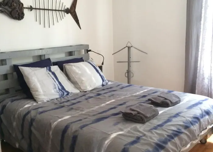 Agréable, Jardin, Toute équipée, Proche Du Marché, à 300m Hébergement de vacances *